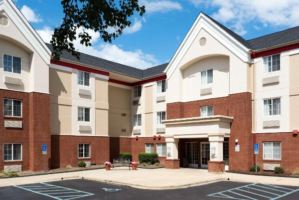 MainStay Suites Raleigh - Cary image 1