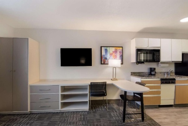 MainStay Suites Raleigh - Cary image 15